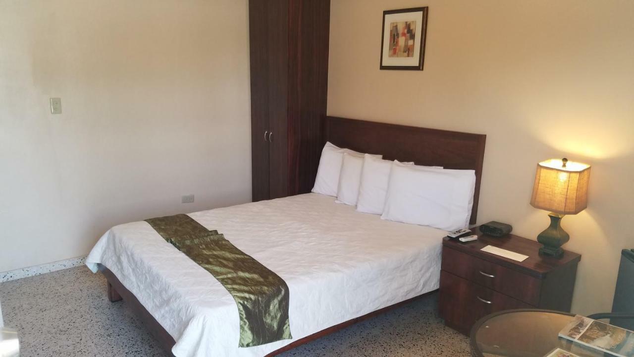 Combate Beach Resort Кабо-Рохо Экстерьер фото